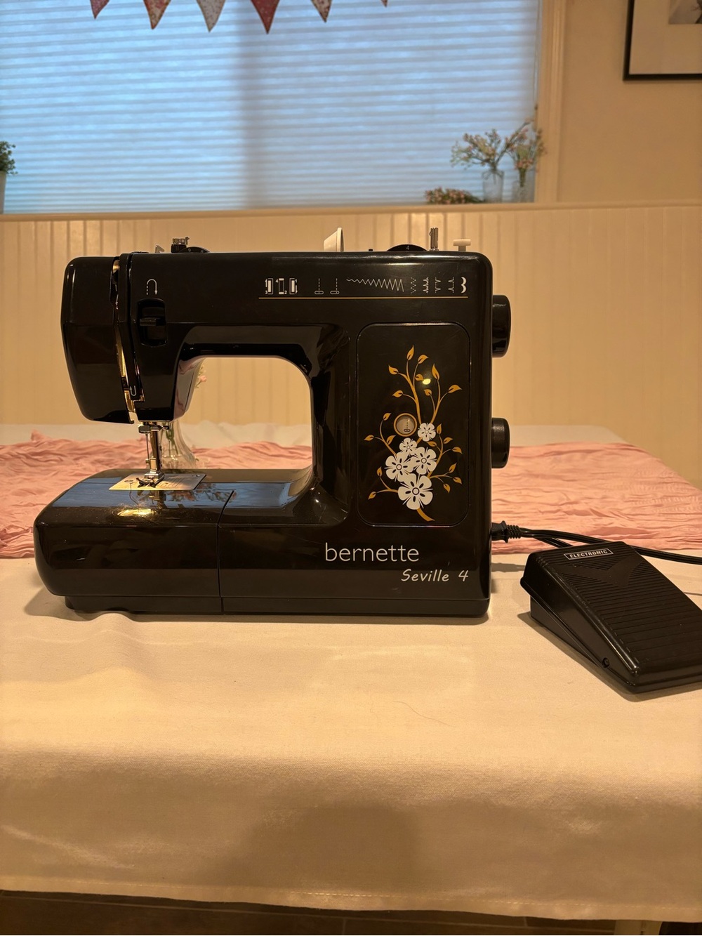 Bernette Sewing Machine Seville 4 Sewing Machine Bernina Switzerland Travel HTF